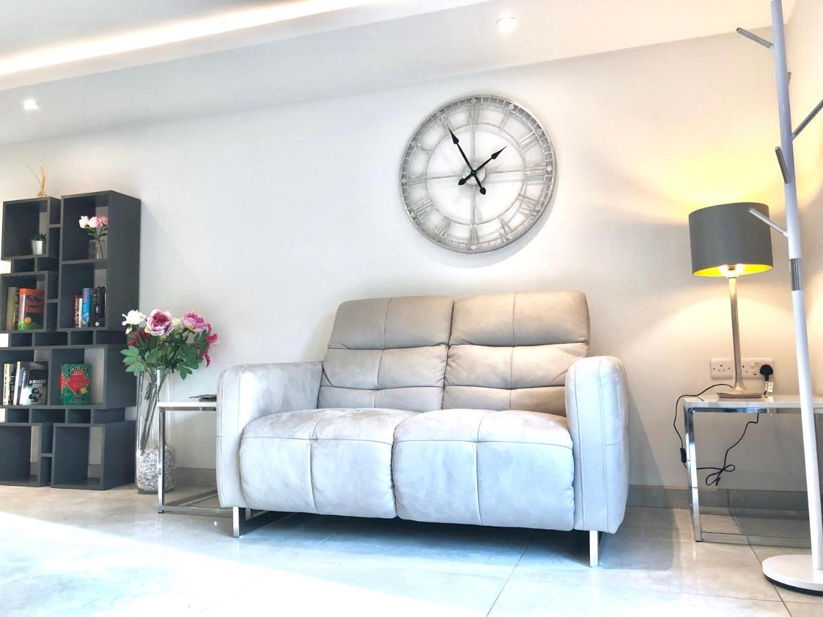 Millstream Mews Apartment Бейкуел Екстериор снимка