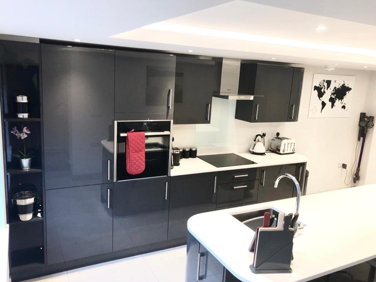 Millstream Mews Apartment Бейкуел Екстериор снимка