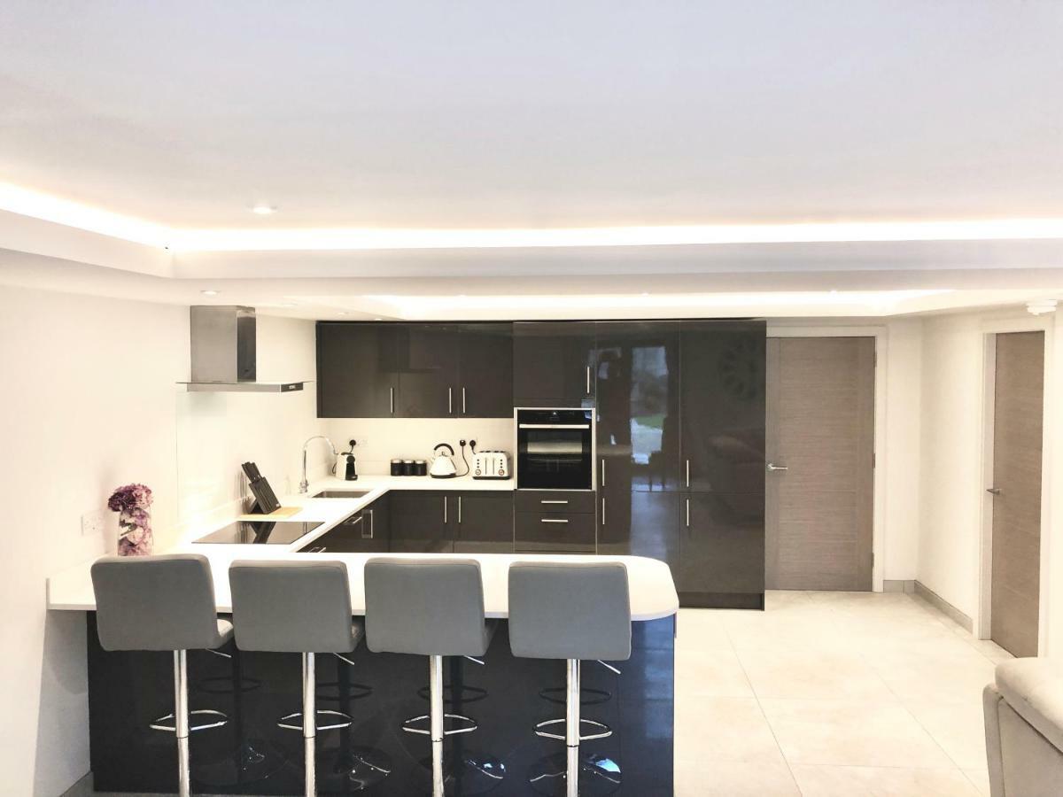 Millstream Mews Apartment Бейкуел Екстериор снимка