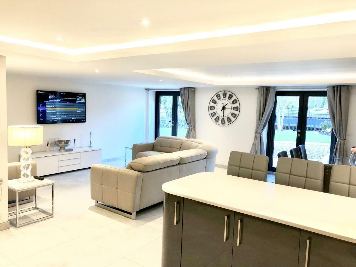 Millstream Mews Apartment Бейкуел Екстериор снимка