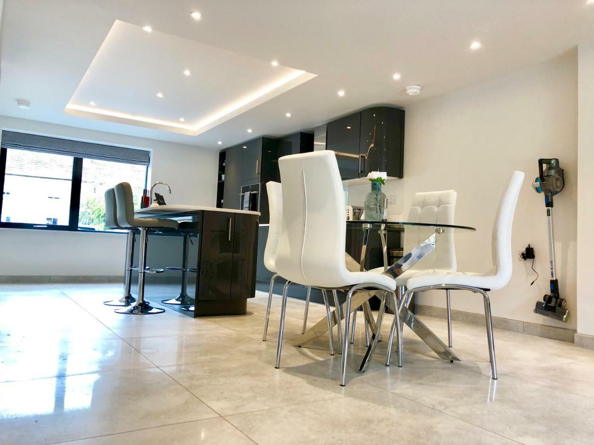 Millstream Mews Apartment Бейкуел Екстериор снимка