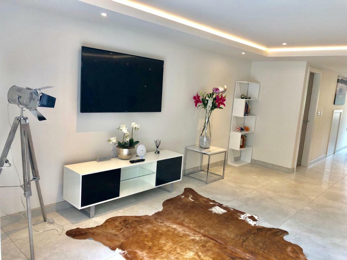 Millstream Mews Apartment Бейкуел Екстериор снимка