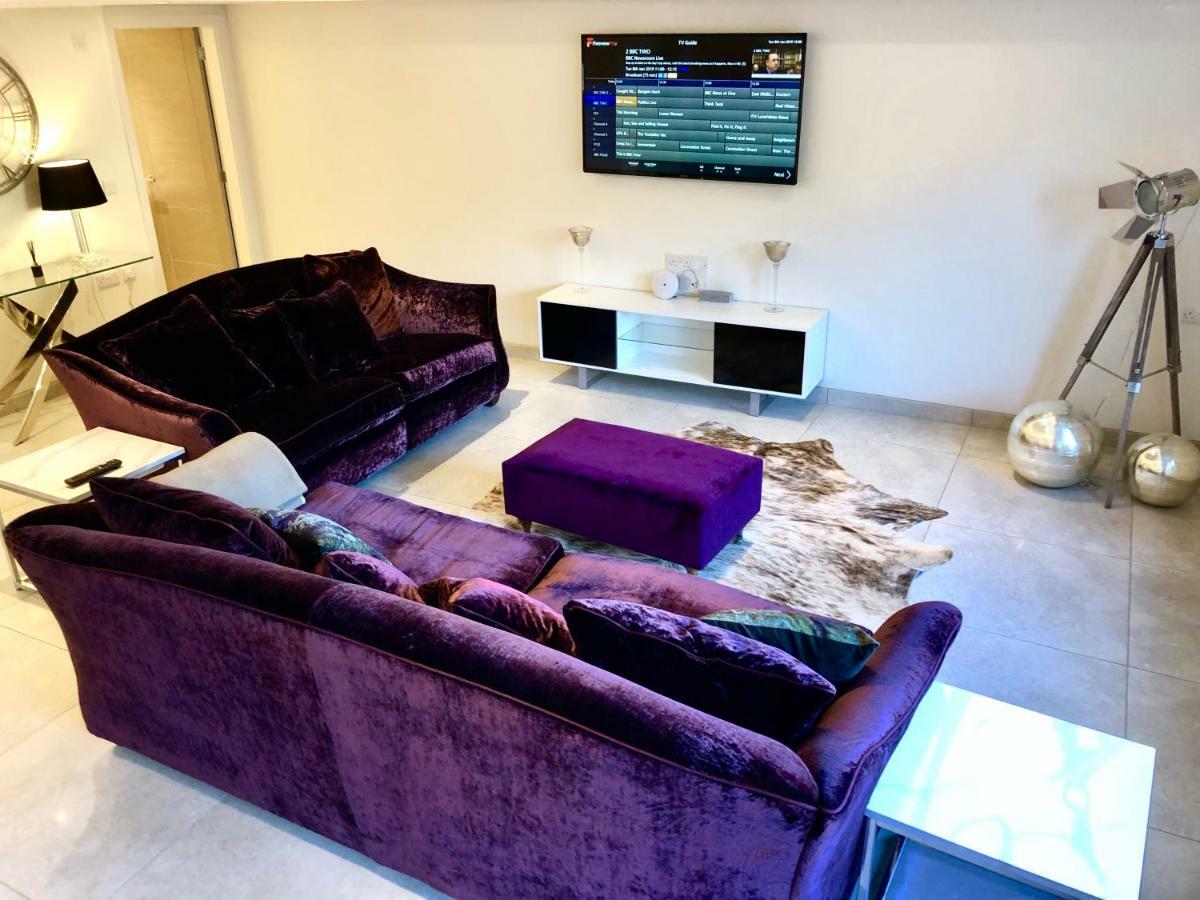 Millstream Mews Apartment Бейкуел Екстериор снимка